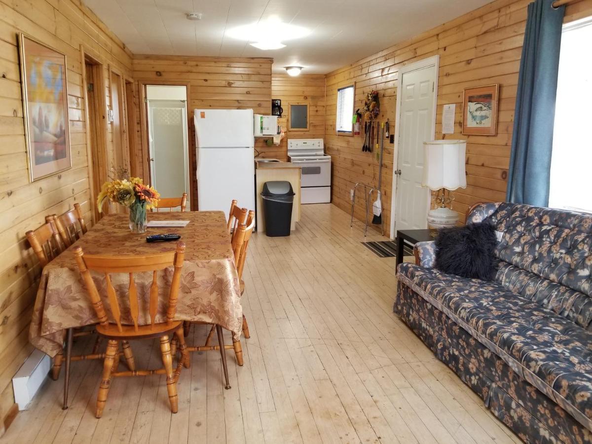 Blue Spruces Cottages Hampton 외부 사진